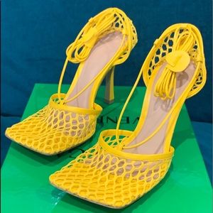 SOLD - Bottega Veneta Sz 37.5